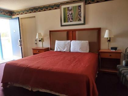 Americas Best Value Inn Wildersville - image 15