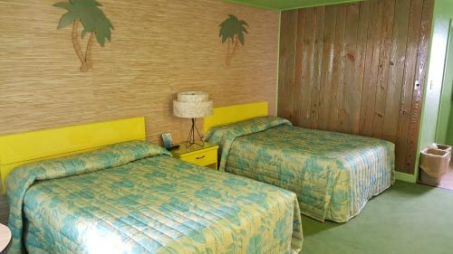 Caribbean Motel - image 2