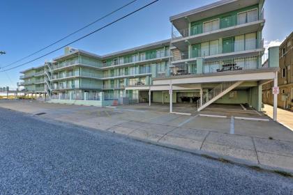 Wildwood Condo Beach Access and Pool On-Site! - image 9