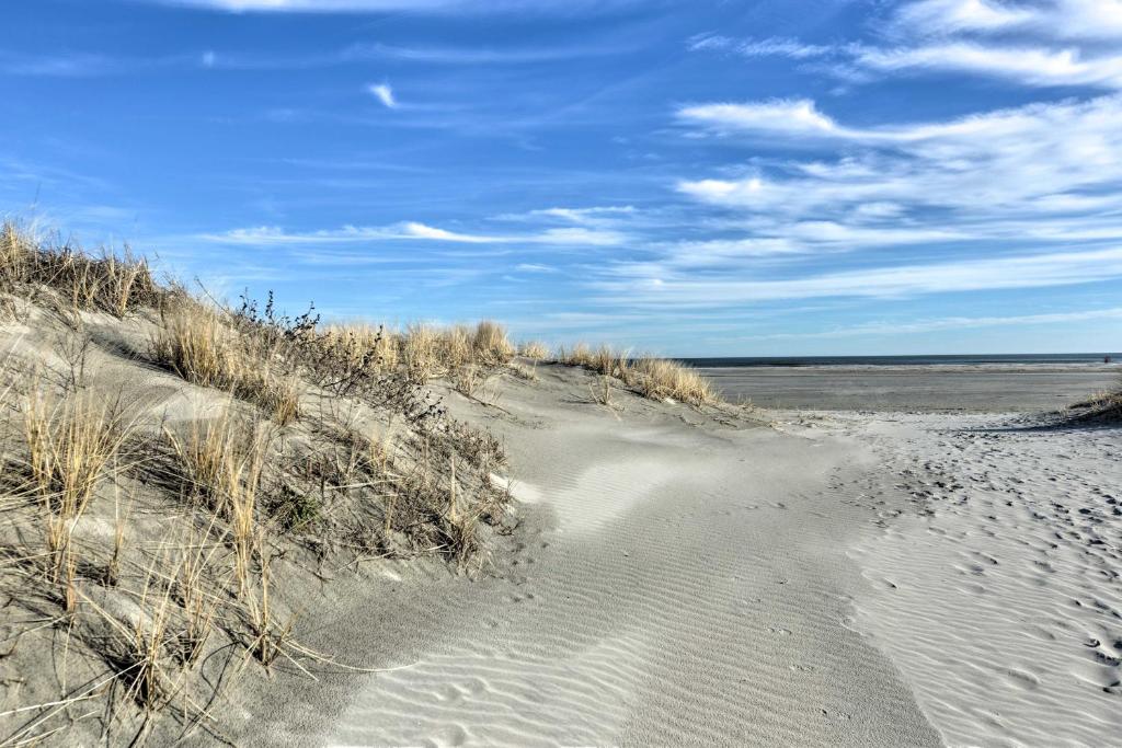 Remodeled Condo Right on Wildwood Crest Beach - image 6