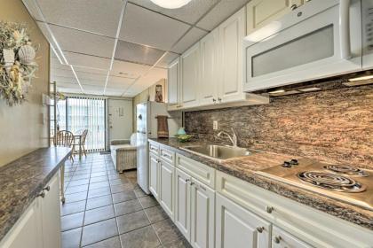 Cozy Oceanfront Condo with Pool and Beach Access! - image 11