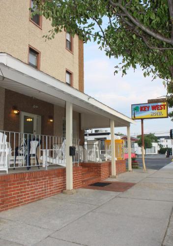 Key West Hotel - main image