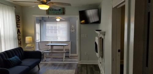 1st floor cottage! One Block to Beach Convention Center and Wildwood Crest! - image 3