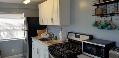 1st floor cottage! One Block to Beach Convention Center and Wildwood Crest! - image 4