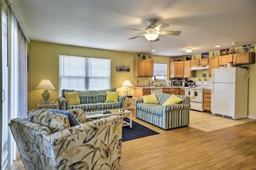 Condo with Deck Walk to Beach and Convention Center! - image 3