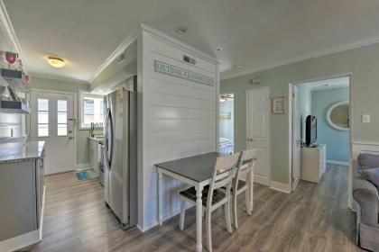 Beach Block Wildwood Condo - Proximity to Dining! - image 3