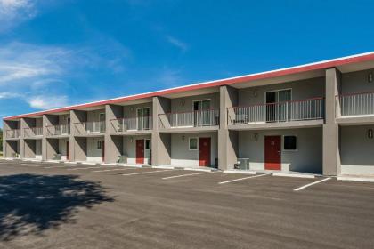 Red Roof Inn & Suites Wildwood FL - image 12