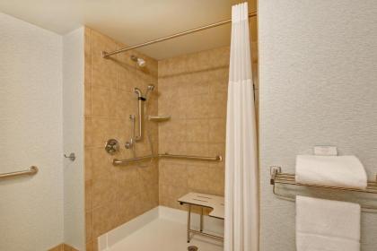 Hampton Inn & Suites Wilkes-Barre - image 15