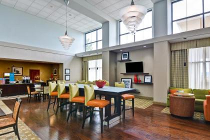 Hampton Inn & Suites Wilkes-Barre - image 5