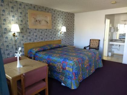 Motel 8 Willcox - image 6