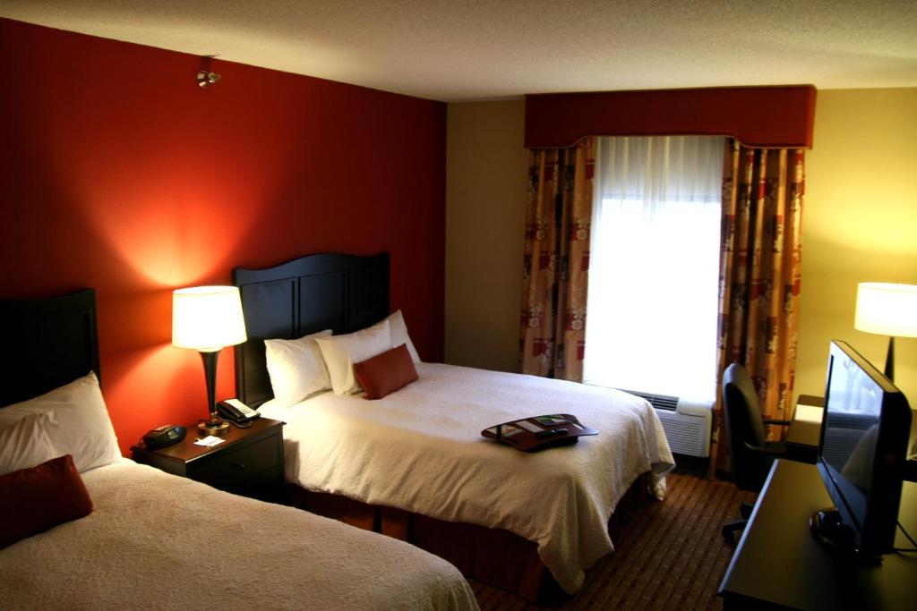 Hampton Inn Williamsburg - image 2