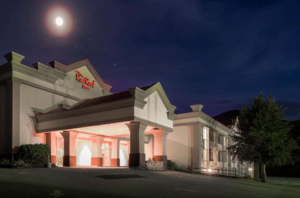 Red Roof Inn Williamsport PA - image 4