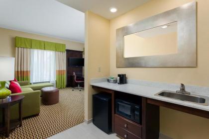 Hampton Inn & Suites Williamsport - Faxon Exit - image 9