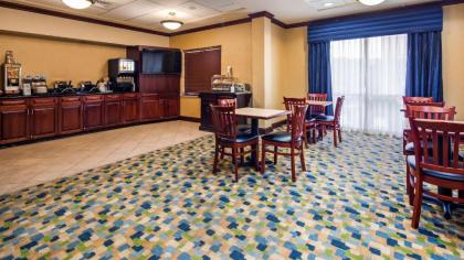 Best Western Monroe Inn & Suites - image 12