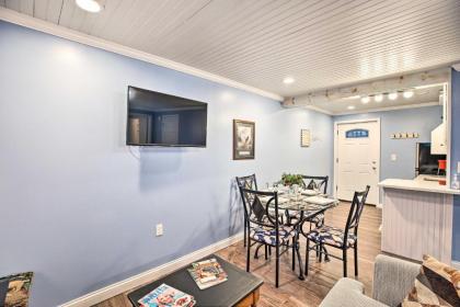 Updated Williamstown Apartment with Kitchen! - image 10