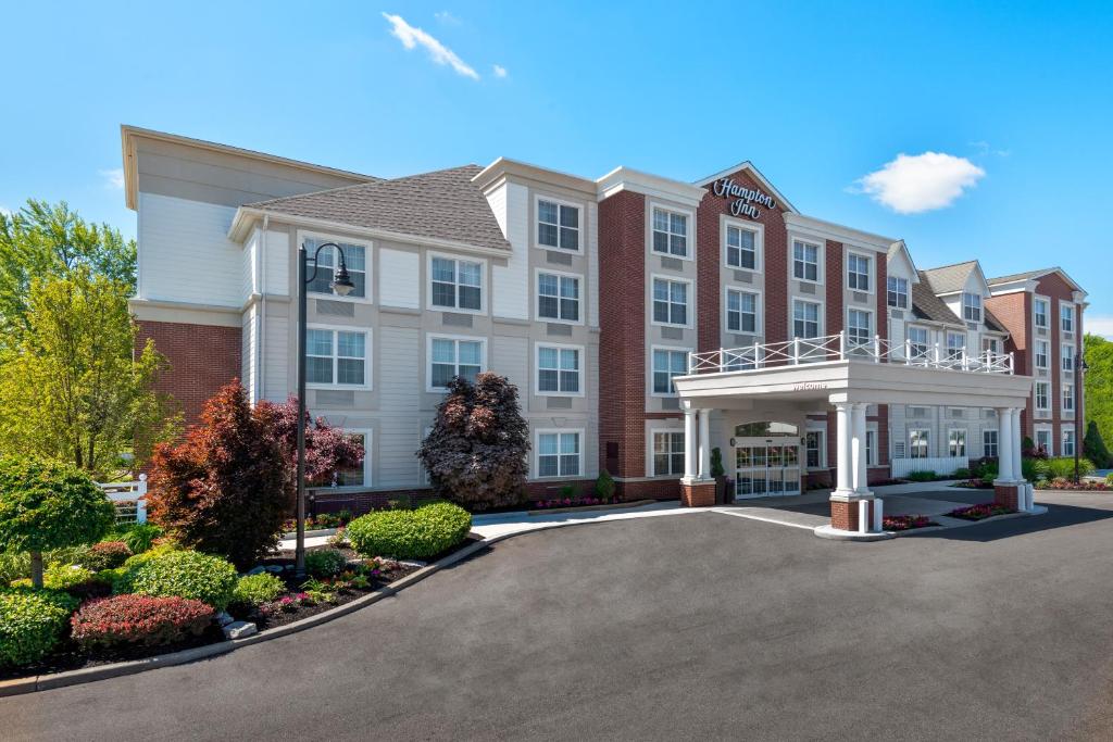 Hampton Inn Buffalo-Williamsville - main image