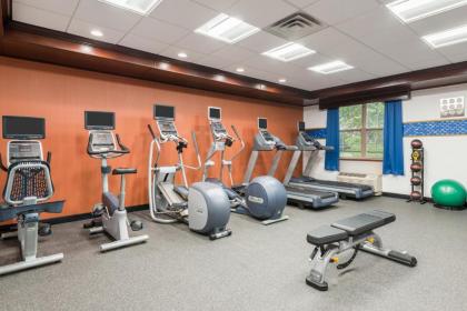 Hampton Inn Buffalo-Williamsville - image 2