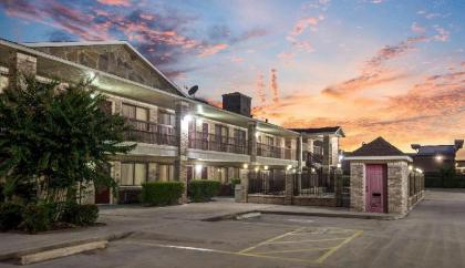 Red Roof Inn Conroe North Willis - image 11