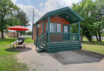 Lake Conroe Queen Studio Cabin 5 - image 13