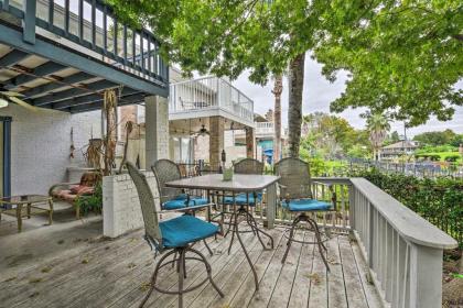 Quiet Lake Conroe Townhome with 2 Boat Slips! - image 9