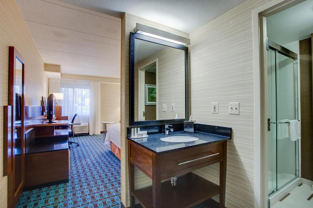 Fairfield Inn by Marriott Burlington Williston - image 4