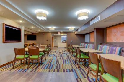 Fairfield Inn by Marriott Burlington Williston - image 6