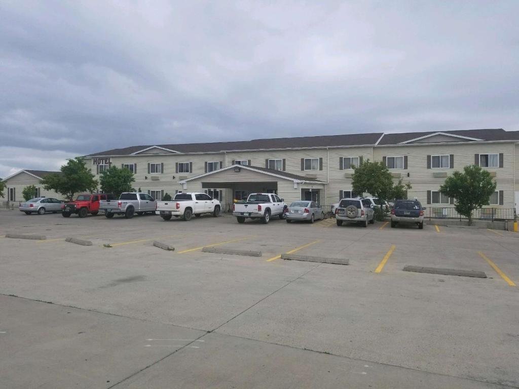 Days Inn & Suites by Wyndham Williston - main image