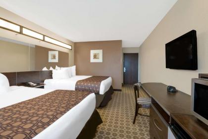 Microtel Inn & Suites by Wyndham Williston - image 15