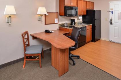 Candlewood Suites Williston an IHG Hotel - image 9