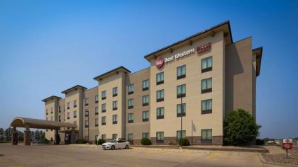 Best Western Plus Williston Hotel & Suites - image 10