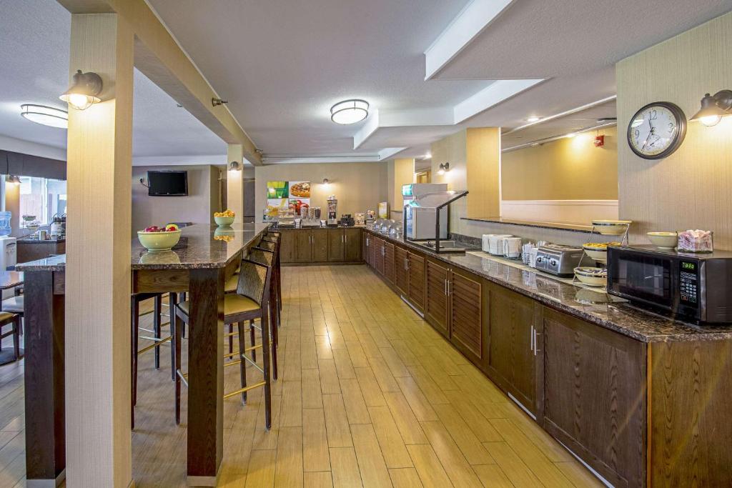 Quality Inn Williston - image 7