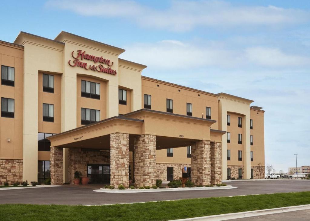 Hampton Inn & Suites Williston - main image