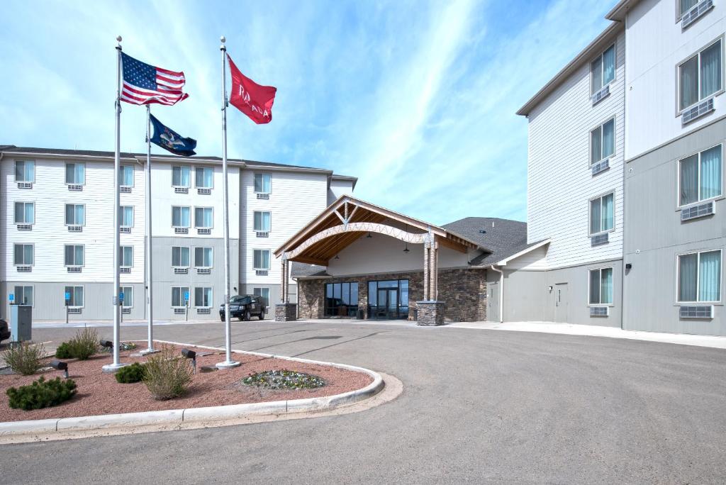 Ramada by Wyndham Williston Airport - image 3