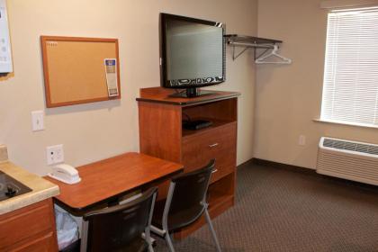 WoodSpring Suites Williston - image 4