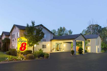 Super 8 by Wyndham Willits