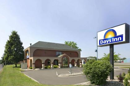 Days Inn by Wyndham Willmar