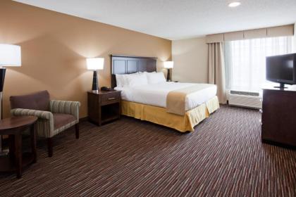 Holiday Inn Express & Suites Willmar an IHG Hotel - image 13