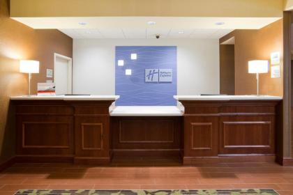 Holiday Inn Express & Suites Willmar an IHG Hotel - image 14