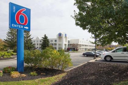 Motel 6-Willoughby OH - Cleveland - image 1