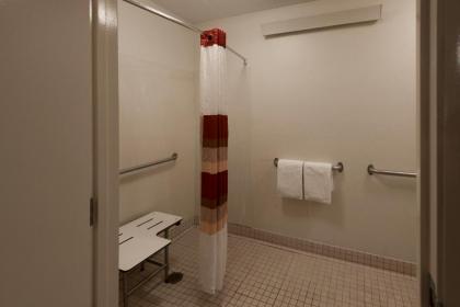 Red Roof Inn PLUS+ Chicago - Willowbrook - image 12