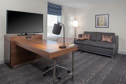 Hampton Inn & Suites Chicago-Burr Ridge - image 7