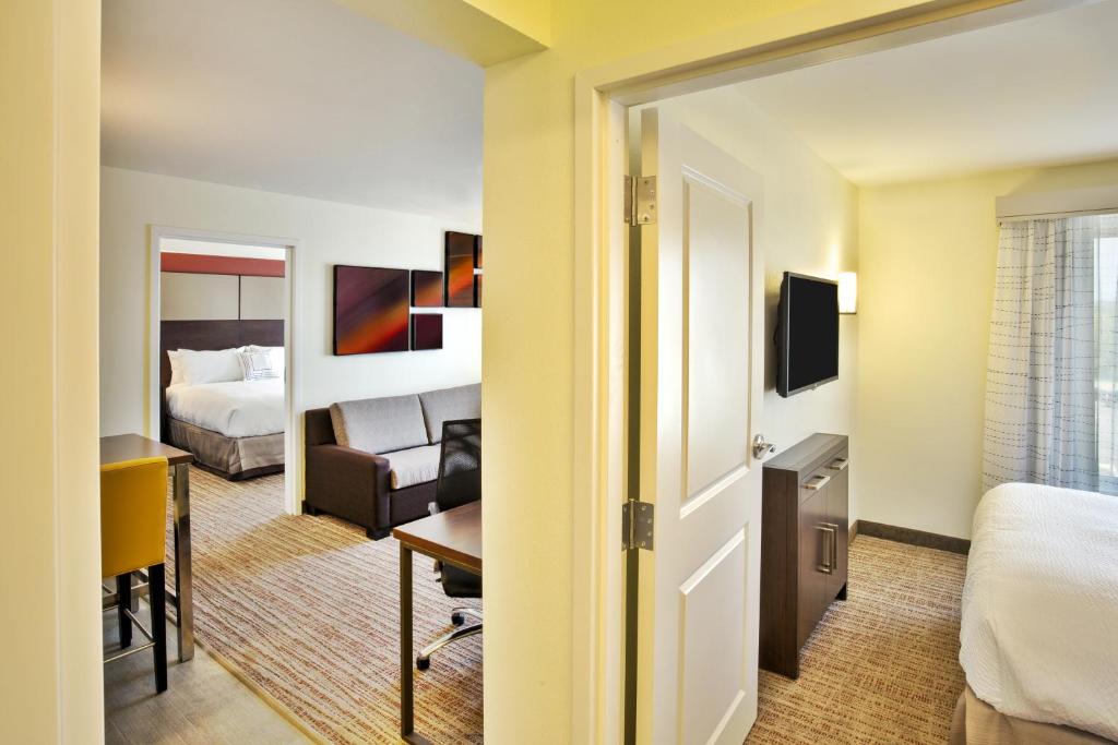 Residence Inn by Marriott Chicago Wilmette/Skokie - image 5