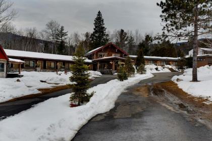 Adirondack Spruce Lodge - image 10