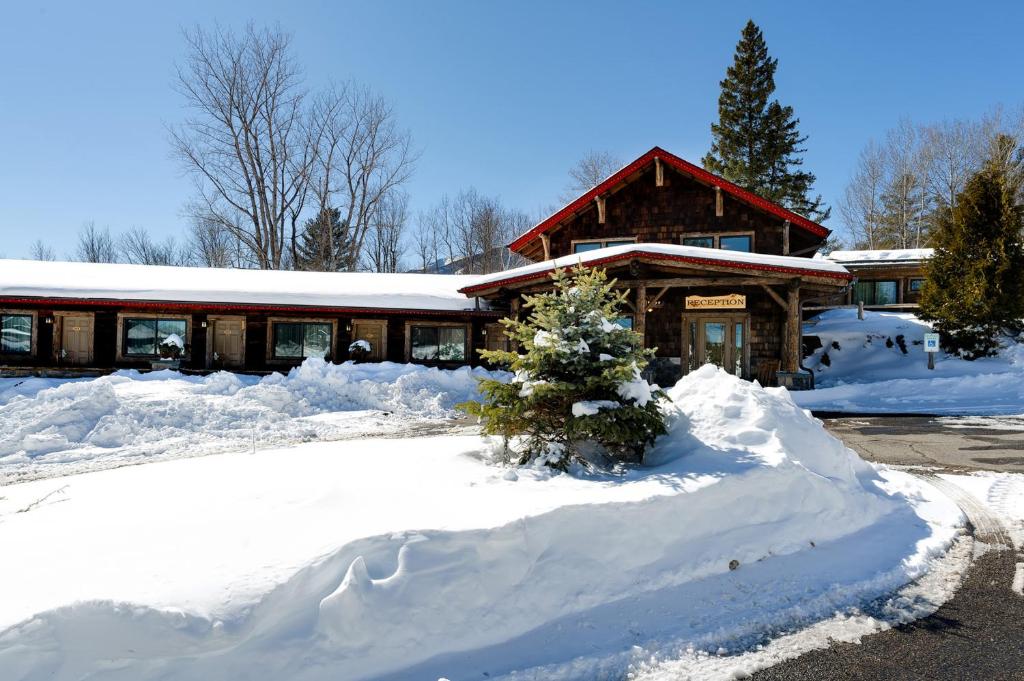 Adirondack Spruce Lodge - image 7