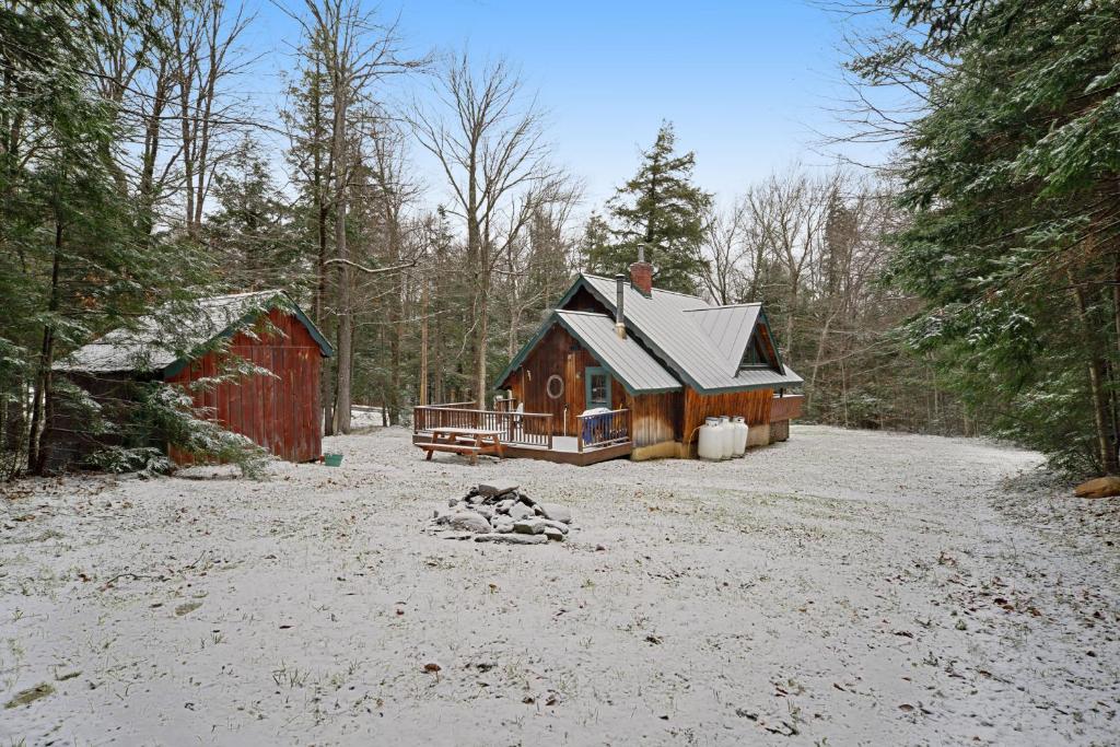 Vermont Chalet - image 5