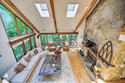 Wilmington Retreat with Deck Lake Views and Game Room - image 10