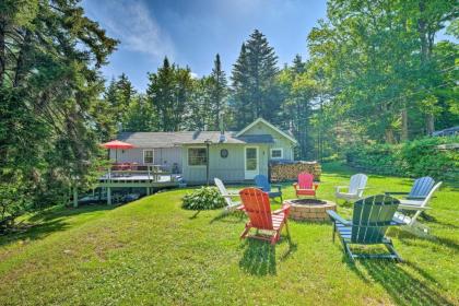 Charming Wilmington Cabin 8 Mi to Mt Snow!