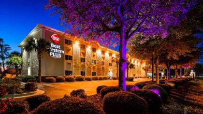 Best Western Plus Wilmington/Carolina Beach - image 1