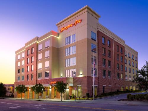 Hampton Inn Wilmington Downtown - main image