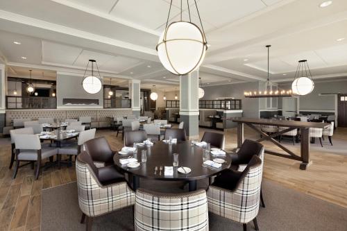 Embassy Suites By Hilton Wilmington Riverfront - image 3